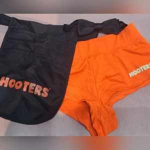 Hooters Shorts, Apron and Bowtie Sz XXS